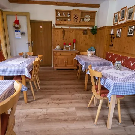 Lockstein
